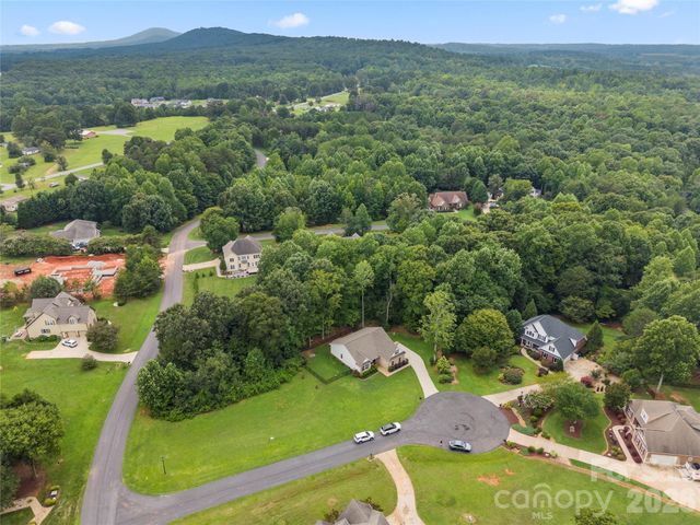 3229 Creek Bend Court, Sherrills Ford, NC 28673