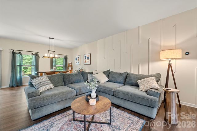 3229 Creek Bend Court, Sherrills Ford, NC 28673