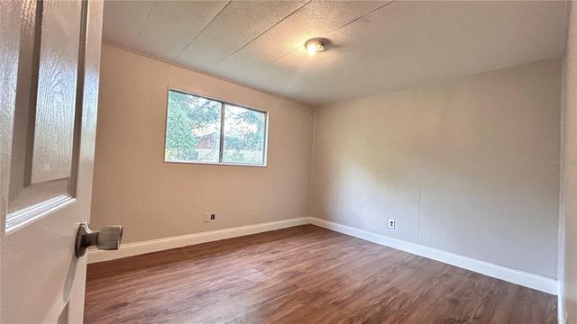 1203 PARKWOOD AVENUE, Groveland, FL 34736