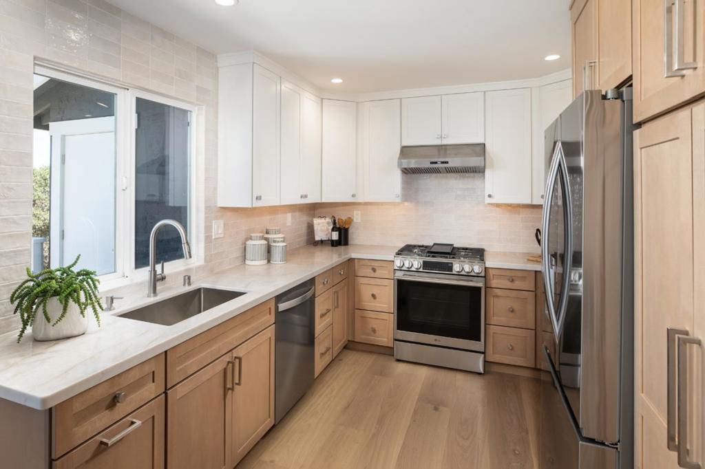 Image 18 of property listing at 2507 Hastings Drive, Belmont, CA 94002