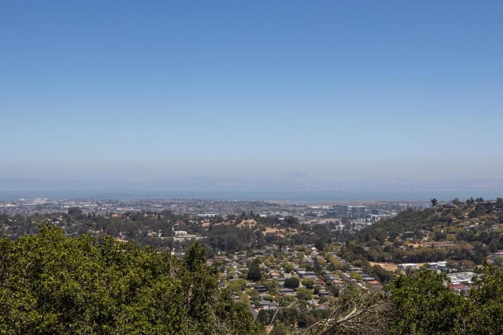 Image 21 of property listing at 2507 Hastings Drive, Belmont, CA 94002
