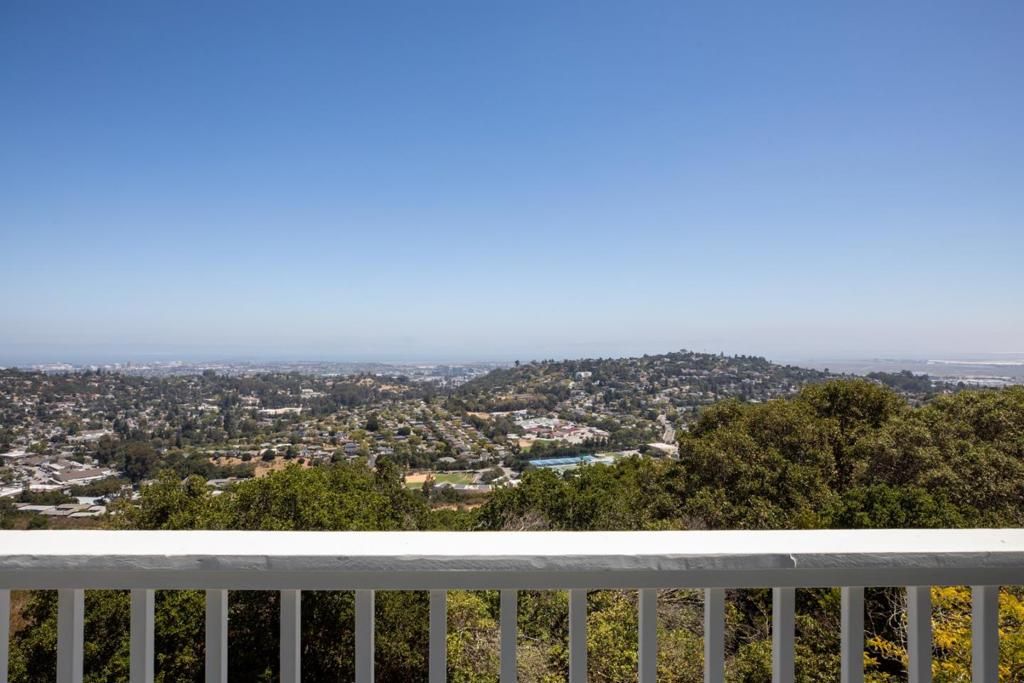Image 29 of property listing at 2507 Hastings Drive, Belmont, CA 94002