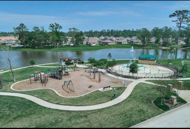 211 Intrepid Trail, Magnolia, TX 77354