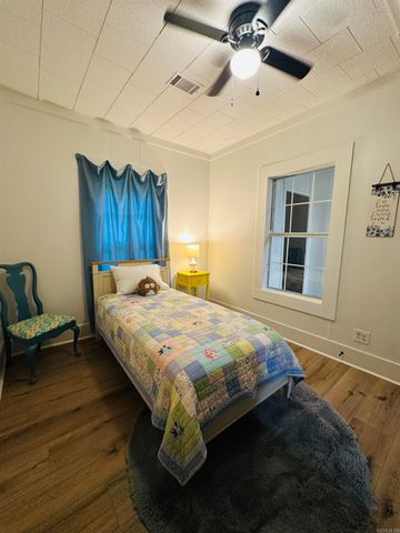 1828 Johnston Avenue, Conway, AR 72034