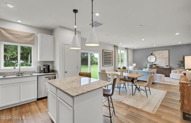 1842 Washington Blvd, Lyndon, KY 40242