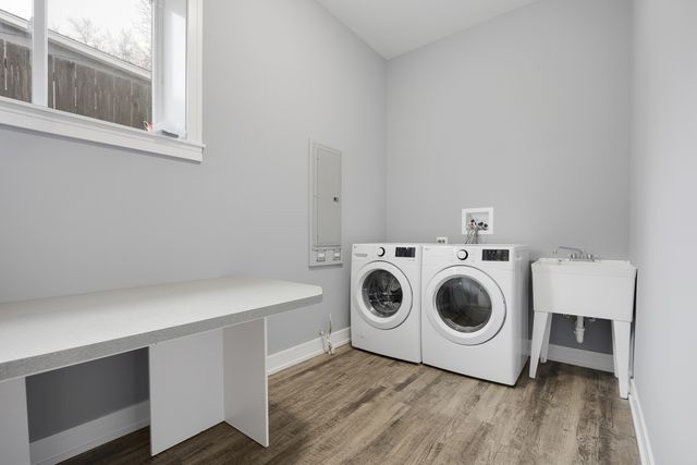 0N112 Leonard Street, Winfield, IL 60190