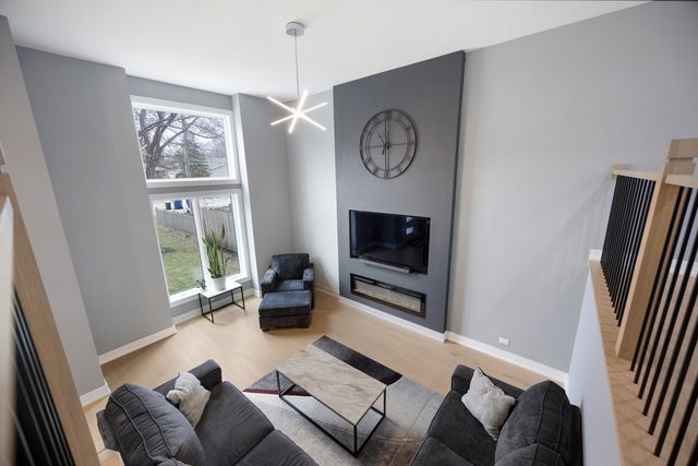 0N112 Leonard Street, Winfield, IL 60190