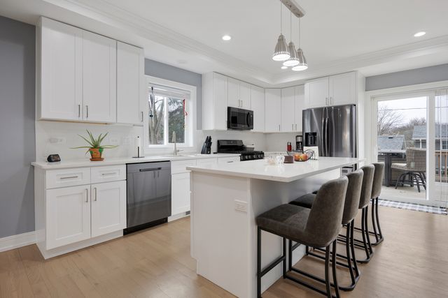 0N112 Leonard Street, Winfield, IL 60190