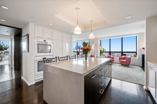 180 E Pearson Street 5107, Chicago, IL 60611