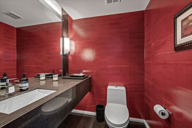 180 E Pearson Street 5107, Chicago, IL 60611