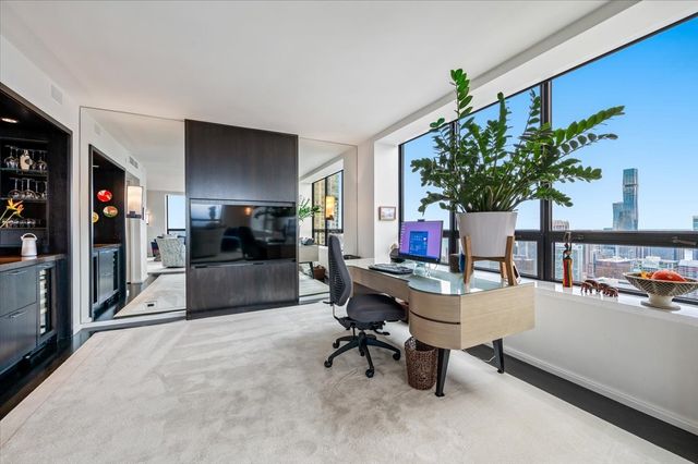 180 E Pearson Street 5107, Chicago, IL 60611