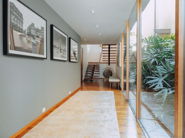 7934 Prospect Place, La Jolla, CA 92037