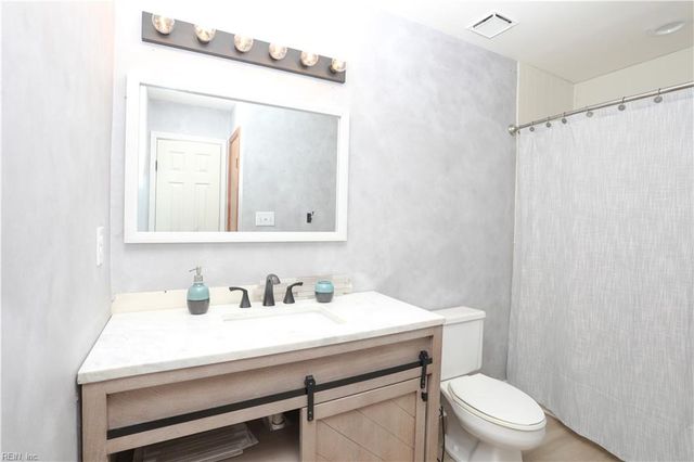 1617 Colonnade CRES, Virginia Beach, VA 23451