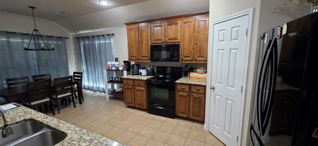 9200 Diane Drive, White Settlement, TX 76108