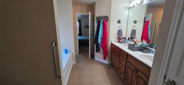 9200 Diane Drive, White Settlement, TX 76108