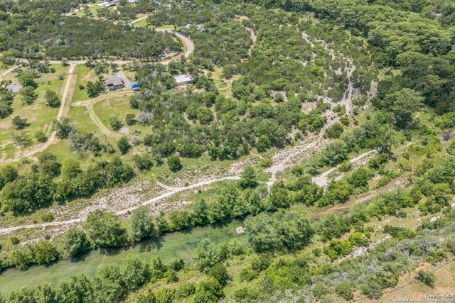 959 Highland Dr, Bandera, TX 78003