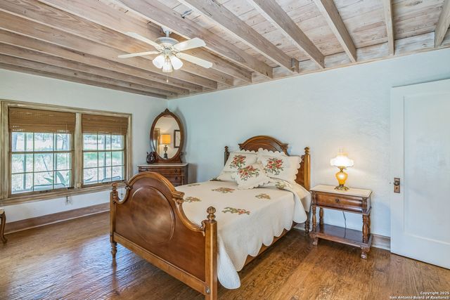 959 Highland Dr, Bandera, TX 78003