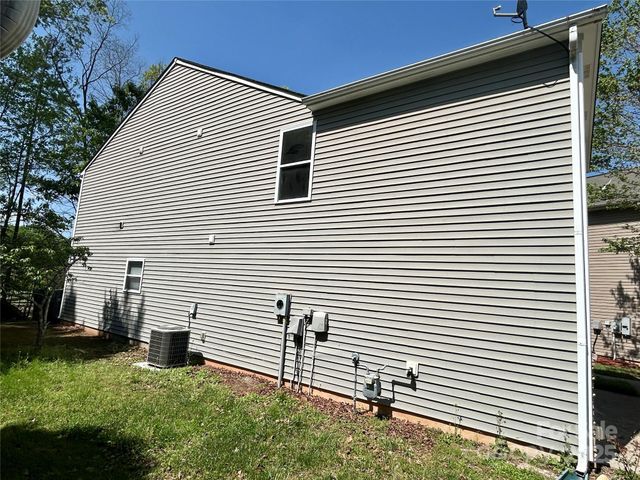 2752 Bramble Ridge Court, Charlotte, NC 28215