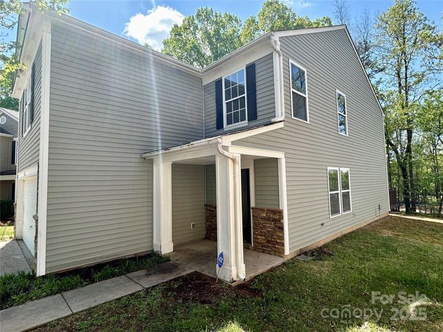 2752 Bramble Ridge Court, Charlotte, NC 28215