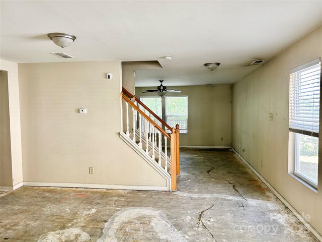 2752 Bramble Ridge Court, Charlotte, NC 28215