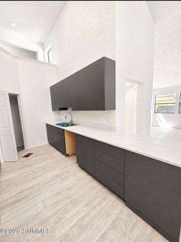 1409 Via Norte, Las Cruces, NM 88007