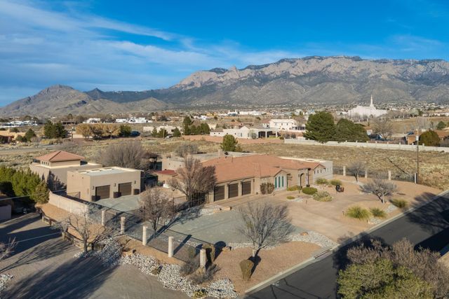 9809 Coronado Avenue NE, Albuquerque, NM 87122