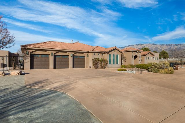 9809 Coronado Avenue NE, Albuquerque, NM 87122