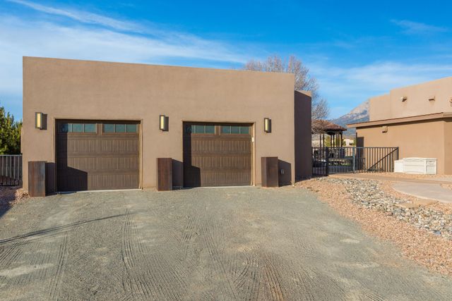 9809 Coronado Avenue NE, Albuquerque, NM 87122