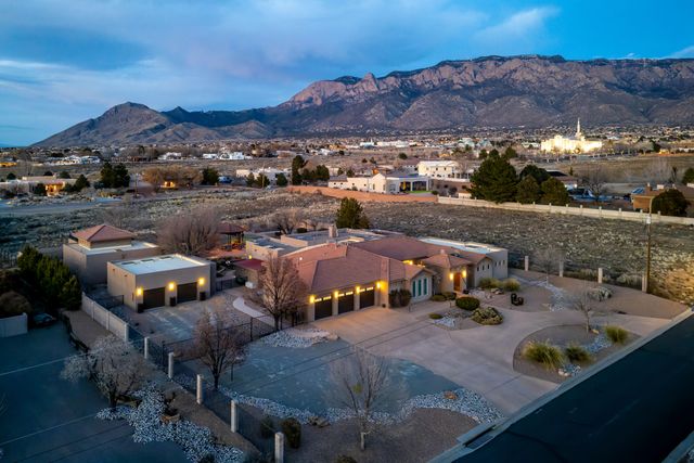 9809 Coronado Avenue NE, Albuquerque, NM 87122