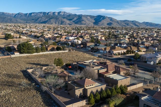 9809 Coronado Avenue NE, Albuquerque, NM 87122