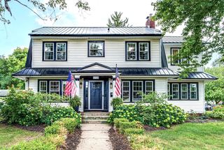 2700 Plainfield Avenue, Grand Rapids, MI 49505