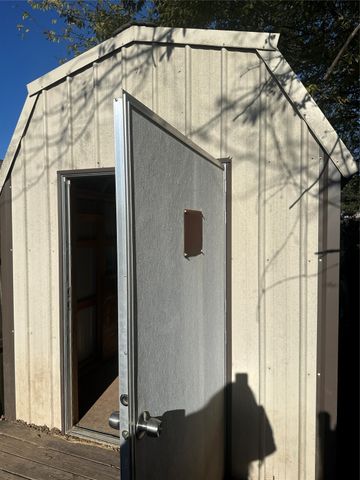 208 Pearl Drive, Hewitt, TX 76643