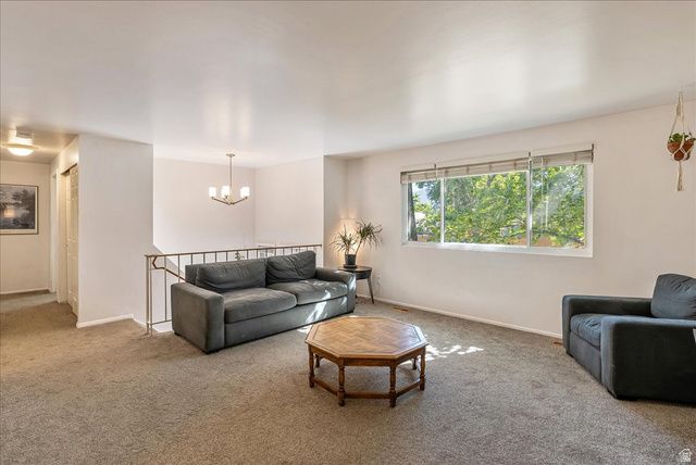 10338 S VIOLET DR, White City, UT 84094