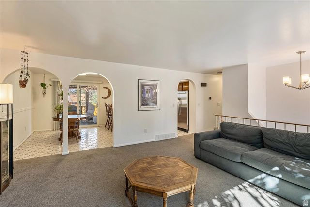 10338 S VIOLET DR, White City, UT 84094