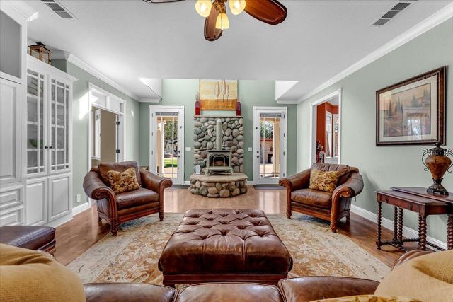 21756 Los Altos Drive, Palo Cedro, CA 96073