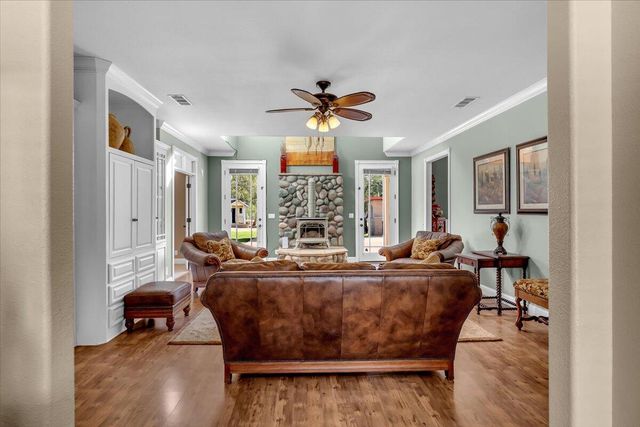 21756 Los Altos Drive, Palo Cedro, CA 96073