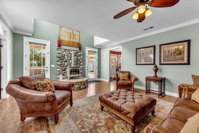 21756 Los Altos Drive, Palo Cedro, CA 96073