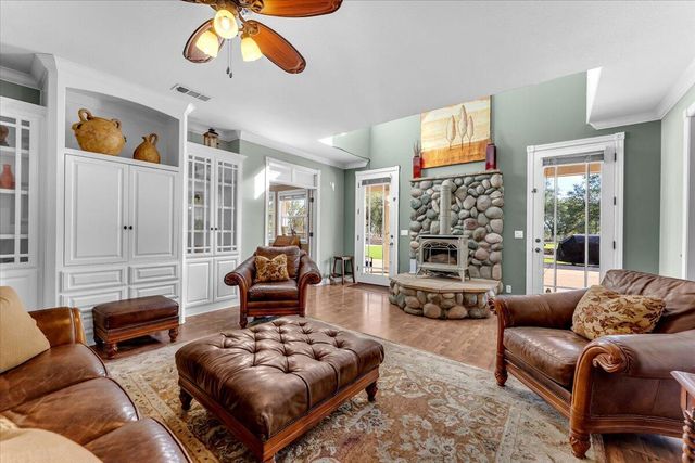 21756 Los Altos Drive, Palo Cedro, CA 96073