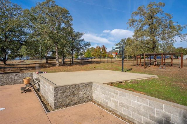 21756 Los Altos Drive, Palo Cedro, CA 96073