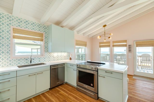 14110 W Beach, Galveston, TX 77554