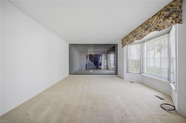 5325 Stewart CT, Virginia Beach, VA 23464