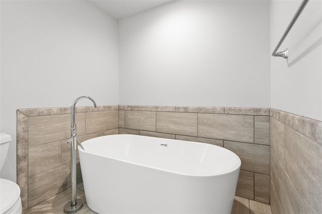 1720 Carlisle Drive, Saint Joseph, MI 49085