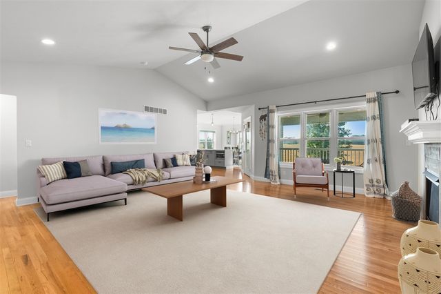 1720 Carlisle Drive, Saint Joseph, MI 49085