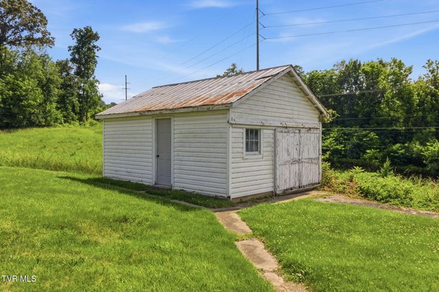 122 East Carters Valley Road, Kingsport, TN 37665