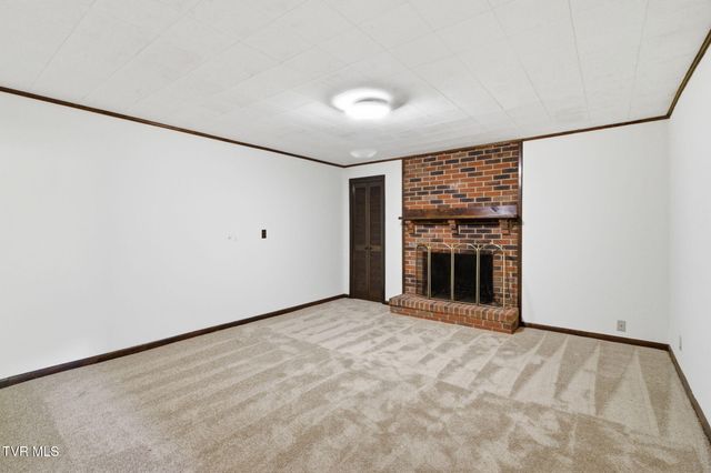 122 East Carters Valley Road, Kingsport, TN 37665