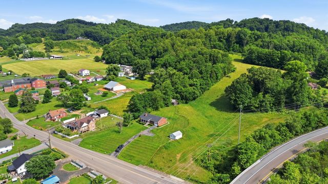 122 East Carters Valley Road, Kingsport, TN 37665