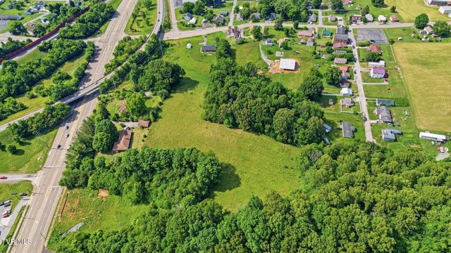122 East Carters Valley Road, Kingsport, TN 37665