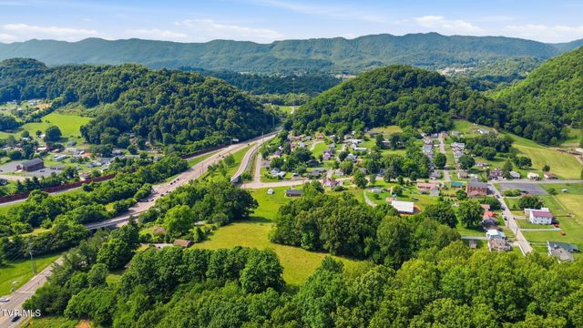 122 East Carters Valley Road, Kingsport, TN 37665
