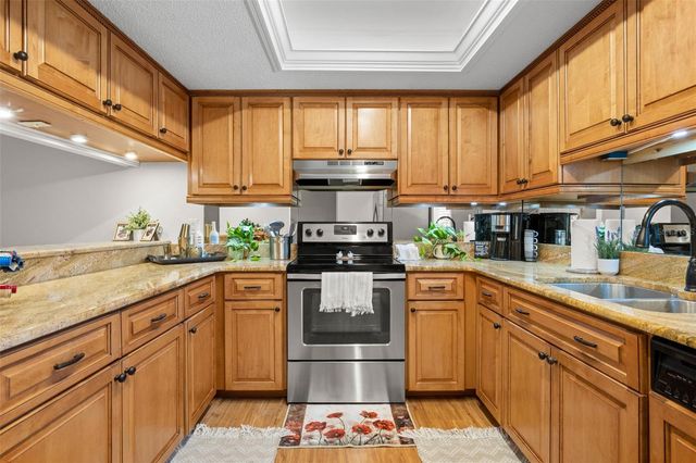 30 INGRID PLACE, Oldsmar, FL 34677