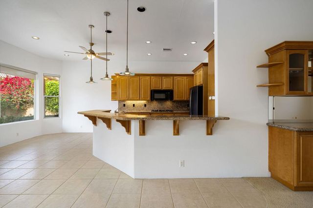 13 Hillcrest Drive, Palm Desert, CA 92260